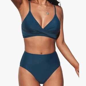 CUPSHE Bundle of Swimsuits in Large